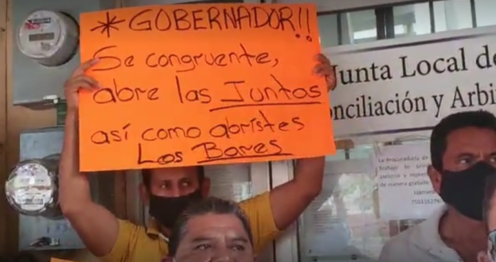 Protestan abogados en la Junta de Conciliación y Arbitraje de Zihuatanejo