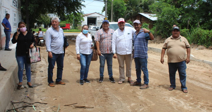 MÁS OBRAS DE INFRAESTRUCTURA URBANA PARA PETATLÁN; ESTEBAN CÁRDENAS.