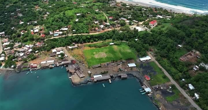 Organizan primer concurso de natación en ejido de Papanoa