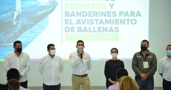 PRESIDENTE JORGE SÁNCHEZ ALLEC PARTICIPA EN ENTREGA DE PERMISOS PARA AVISTAMIENTO DE BALLENAS