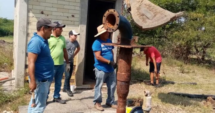 Gobierno de La Unión restablece servicio de agua potable en Petacalco