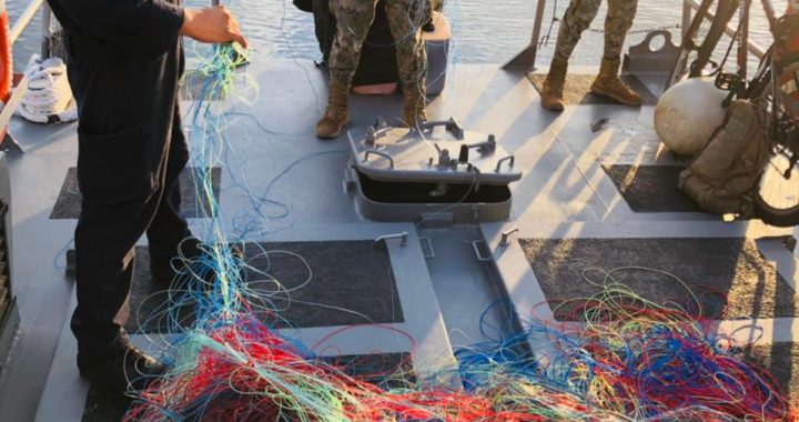 ASEGURA ARMADA DE MÉXICO MAS DE 28 MIL METROS DE CIMBRA, RED AGALLERA Y EMBARCACIÓN DE PESCA ILEGAL ASEGURA LA ARMADA FRENTE A LAS COSTAS DE ZIHUATANEJO