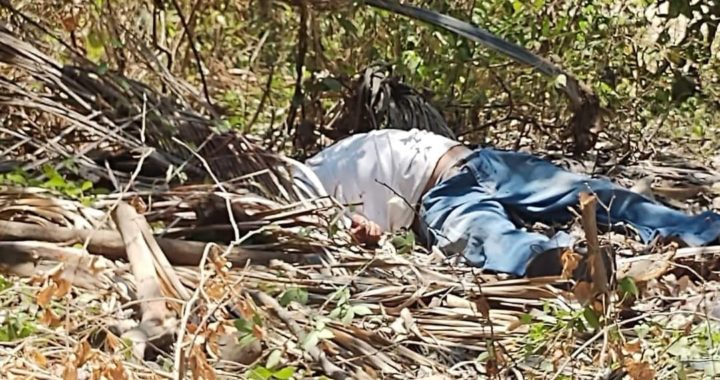 Localizan un hombre muerto cerca de la Ciudad de los Servicios en Atoyac