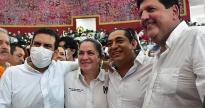 Jorge Sánchez asiste a toma de protesta de Alejandro Bravo, como nuevo dirigente estatal