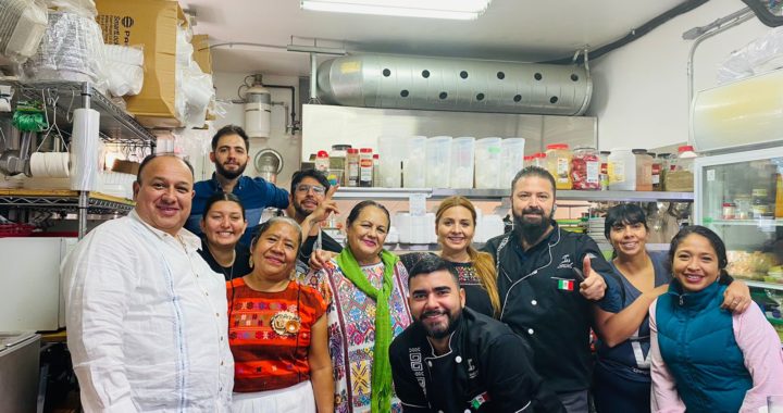 Cocineras tradicionales guerrerenses participan con productos y gastronomía en la Semana de la Hispanidad, en Canadá