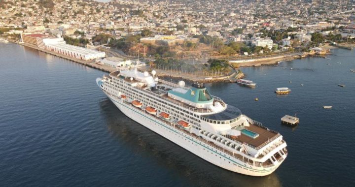 Arriba a Acapulco por primera vez el crucero MS Amera, décimo octavo de la temporada 2022-2023