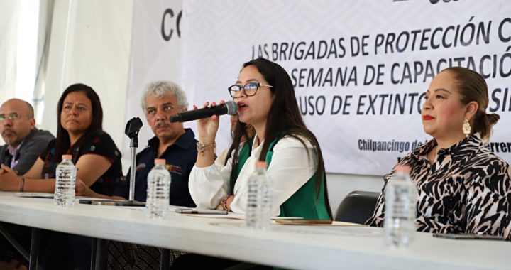 DIPUTADA CITLALI CALIXTO TOMA PROTESTA A LAS BRIGADAS DE PROTECCIÓN CIVIL DEL CONGRESO